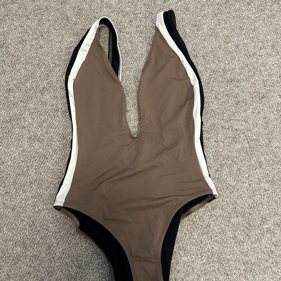 Solid & Striped Zoe One Piece | Size Medium - Picture 2 of 3